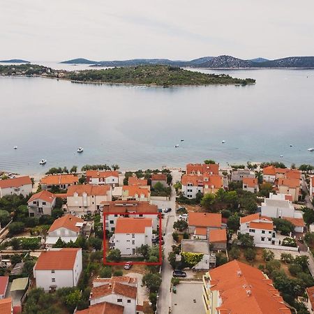 Apartmani Sanja Vodice Eksteriør bilde