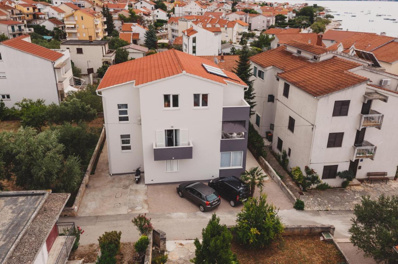 Apartmani Sanja Vodice Eksteriør bilde