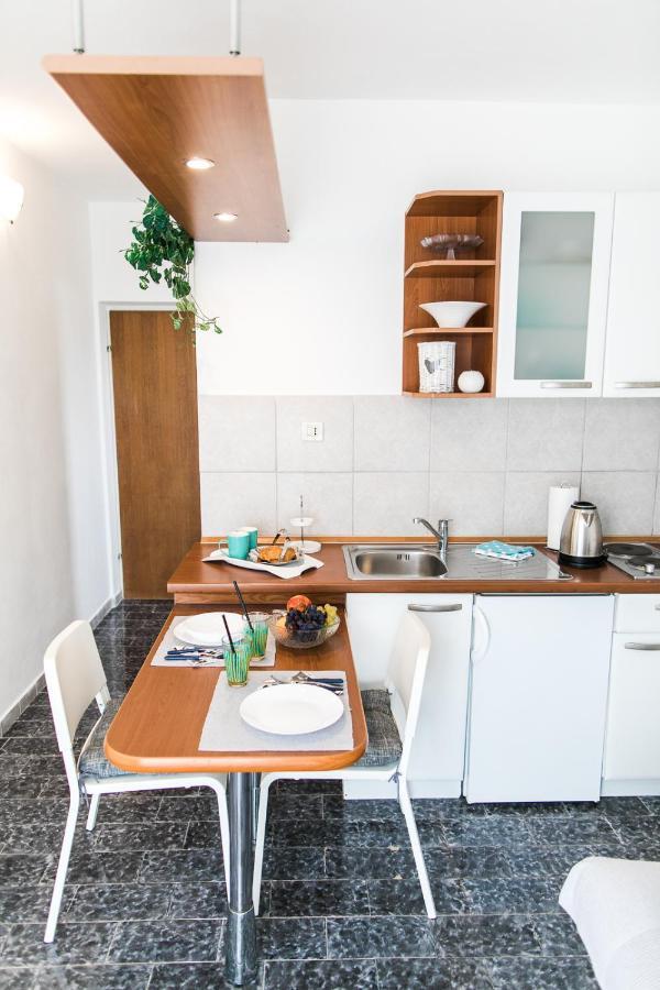 Apartmani Sanja Vodice Eksteriør bilde