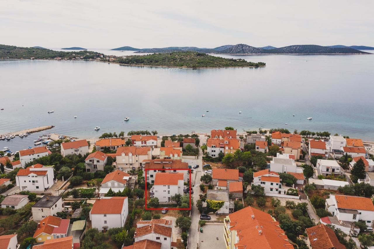 Apartmani Sanja Vodice Eksteriør bilde