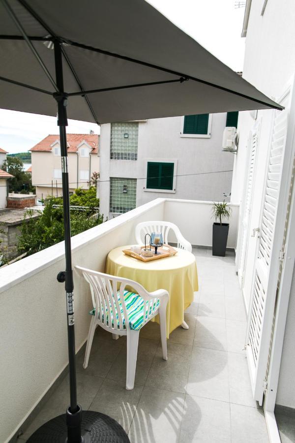 Apartmani Sanja Vodice Eksteriør bilde