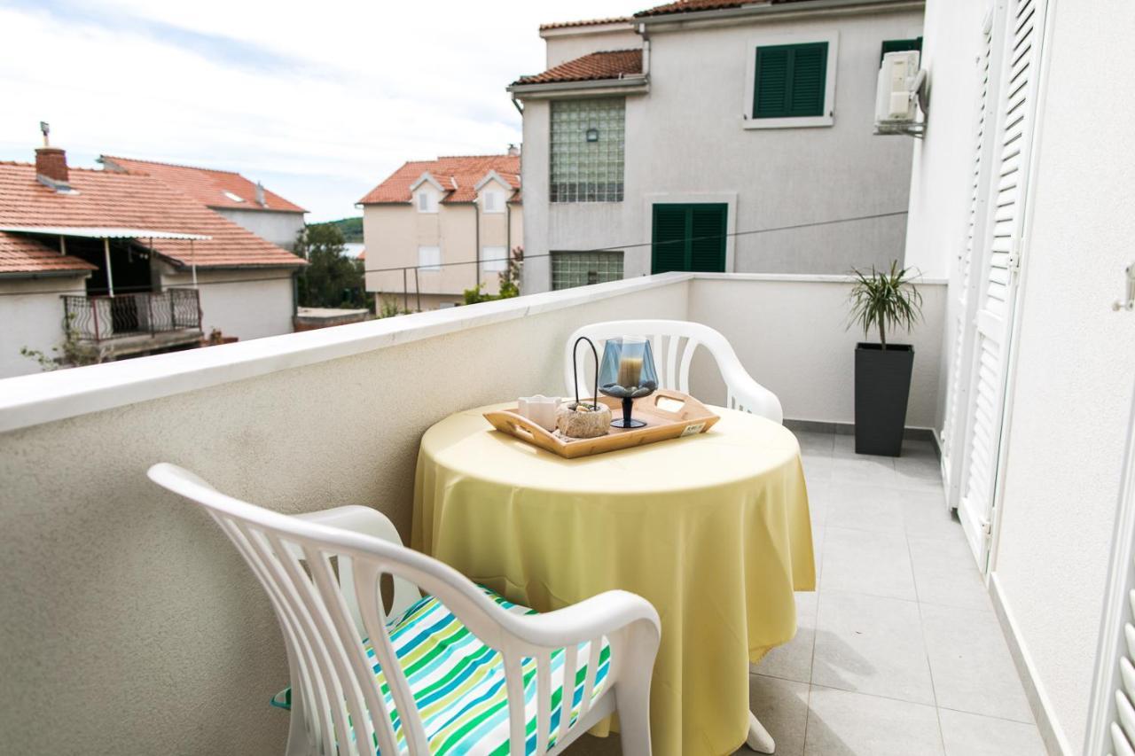 Apartmani Sanja Vodice Eksteriør bilde