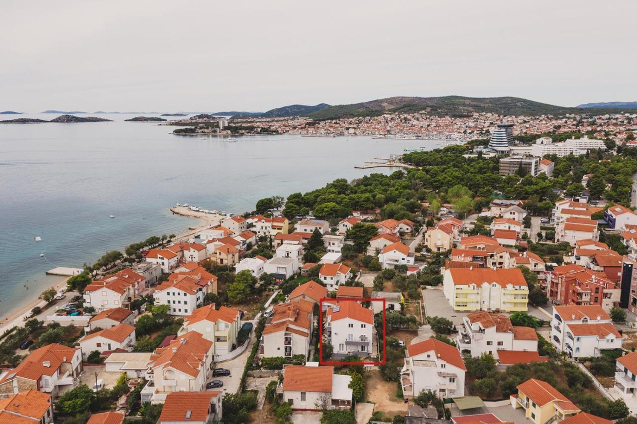 Apartmani Sanja Vodice Eksteriør bilde